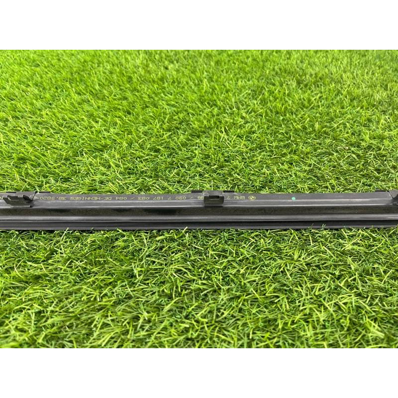 Внутрішній молдинг скла (зовнішні елементи кузова) BMW 3-series E93 2010 3.0 N52 51337187083