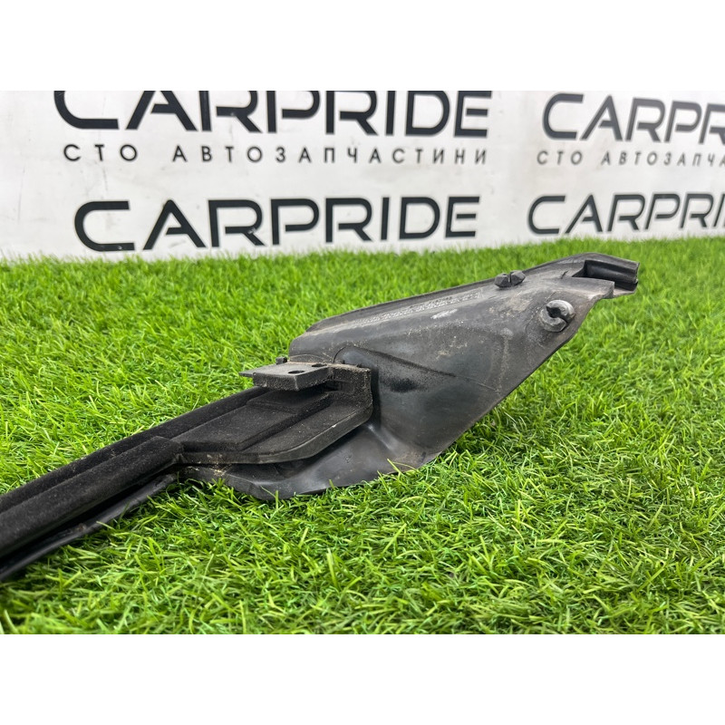 Внутрішній молдинг скла (зовнішні елементи кузова) BMW 3-series E93 2010 3.0 N52 51337187083