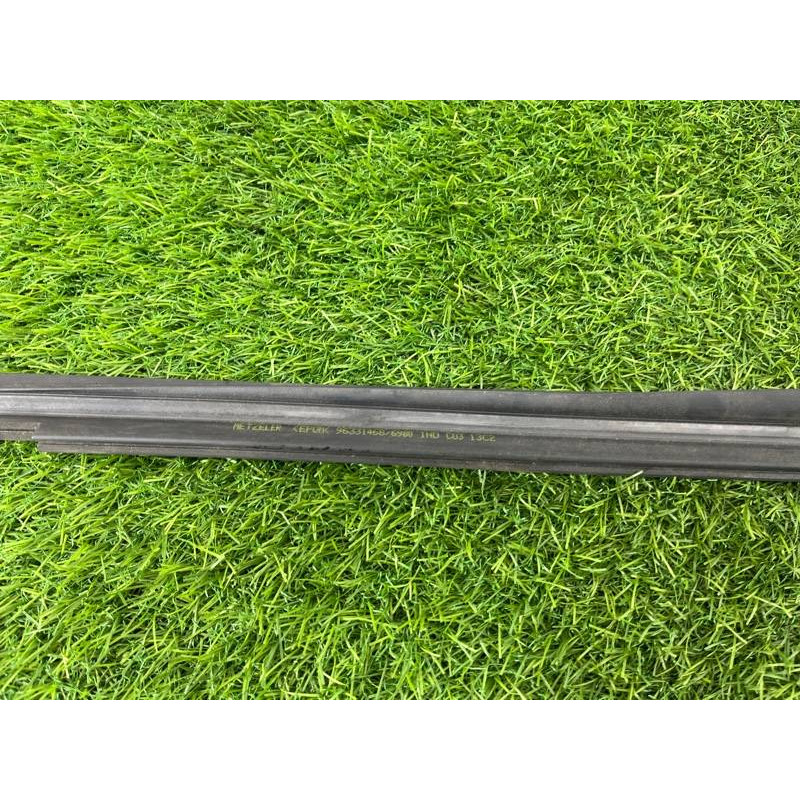 Молдинг лобового скла (кузов і елементи) PEUGEOT 607 1 2002 3.0i V6 8120G5
