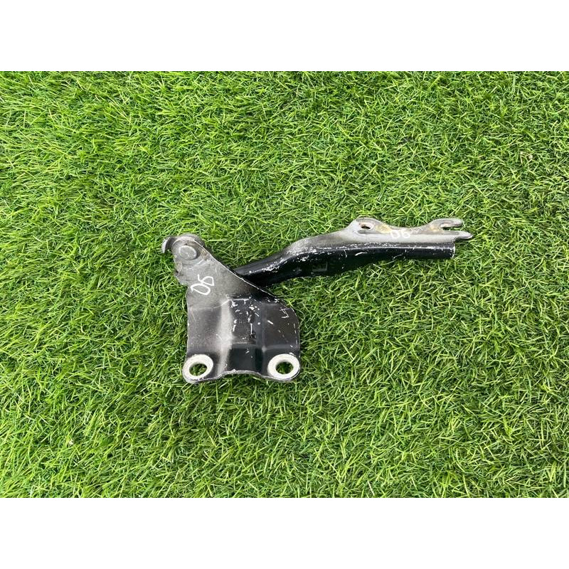 Петля капота (кузов и элементы) Mazda 6 GH 2008 2.0 RF7J GS1D52410A