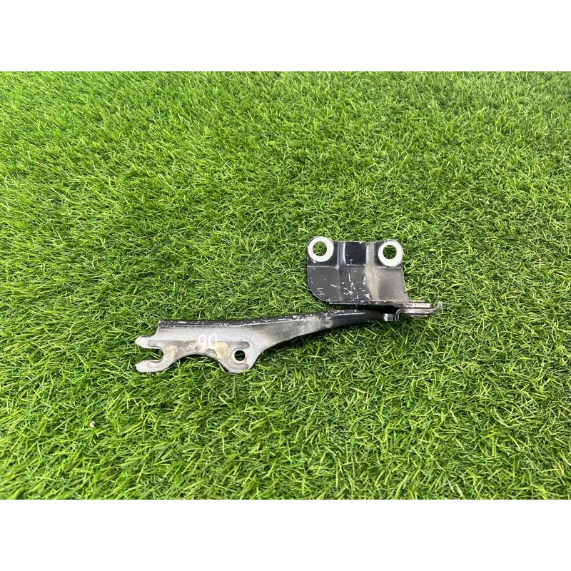 Петля капота (кузов и элементы) Mazda 6 GH 2008 2.0 RF7J GS1D52410A