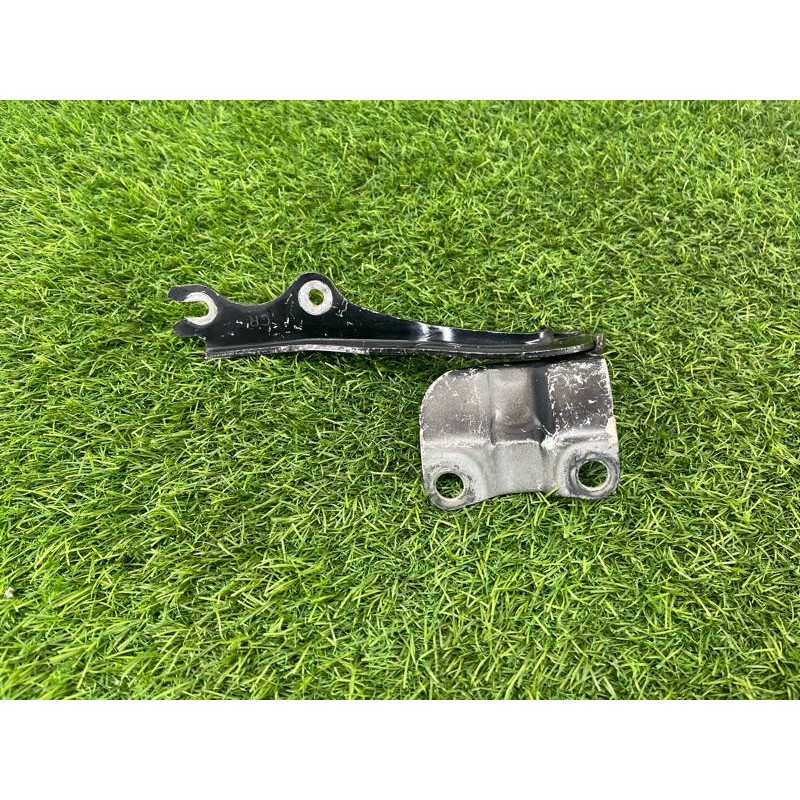 Петля капота (кузов и элементы) Mazda 6 GH 2008 2.0 RF7J GS1D52410A