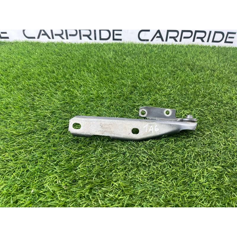 Петля капота (кузов и элементы) AUDI A6 C5 2001 2.5 AKE 4B0823302D