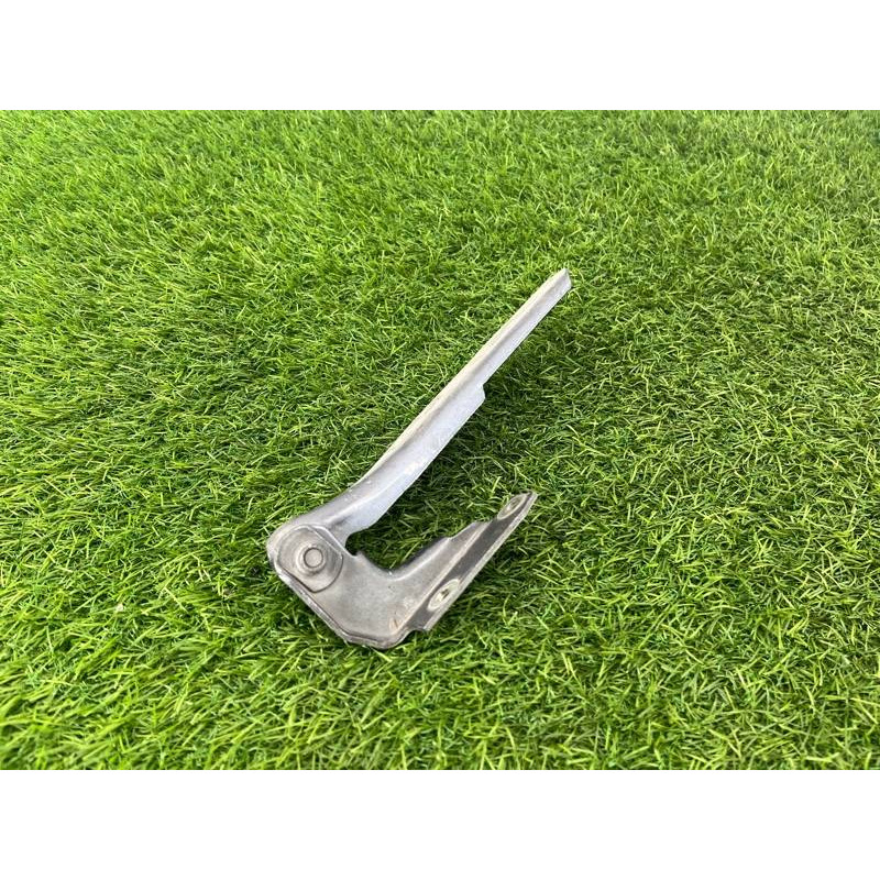 Петля капота (кузов и элементы) AUDI A6 C5 2001 2.5 AKE 4B0823302D