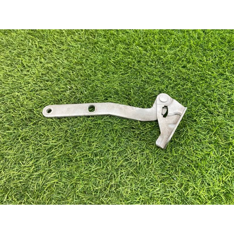 Петля капота (кузов и элементы) LAND ROVER FREELANDER L314 1999 1.8B BKB490020