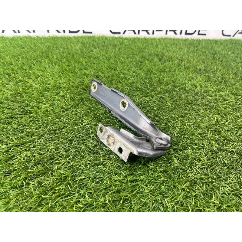 Петля капота (кузов и элементы) AUDI A6 C5 2001 2.5 AKE 4B0823302D