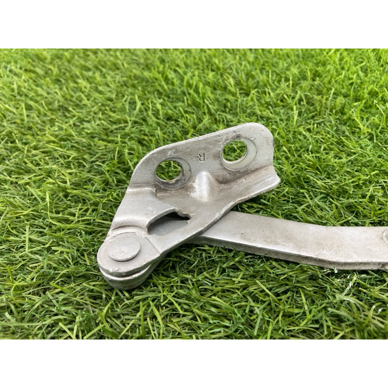 Петля капота (кузов и элементы) LAND ROVER FREELANDER L314 1999 1.8B BKB490020