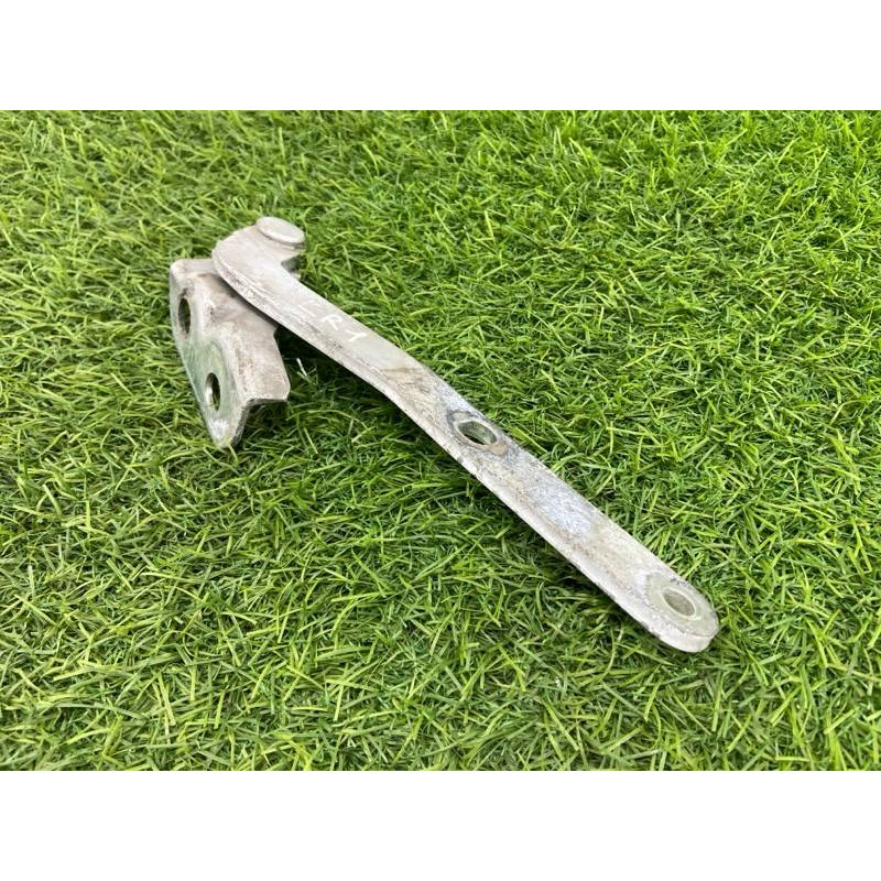 Петля капота (кузов и элементы) LAND ROVER FREELANDER L314 1999 1.8B BKB490020