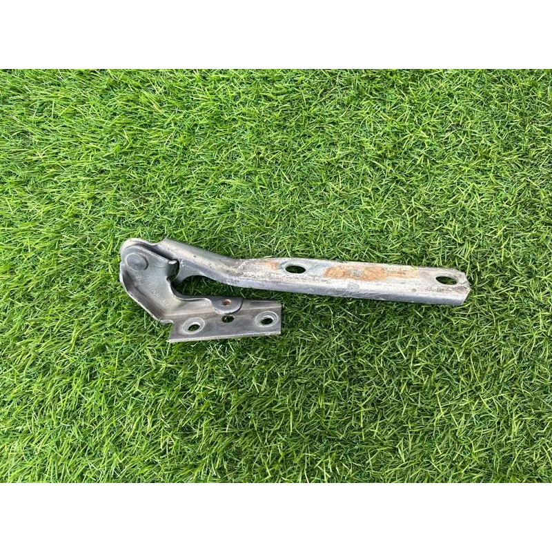 Петля капота (кузов и элементы) Volkswagen Passat B5 2003 2.5 AKN 3B0823302A