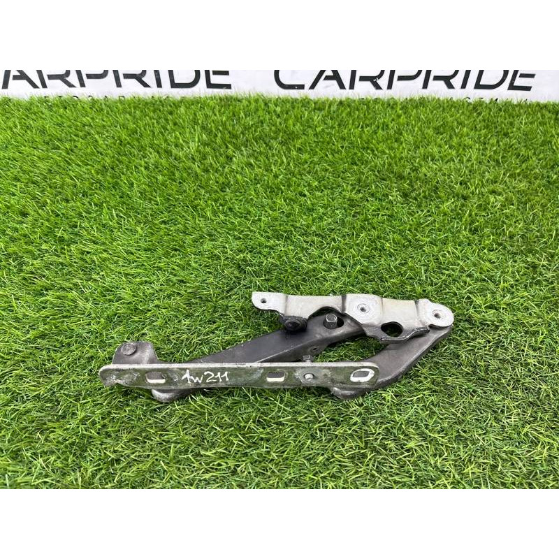 Петля капота (кузов и элементы) Mercedes-Benz E-class W211 2006 3.2 M112.946 A2118800128