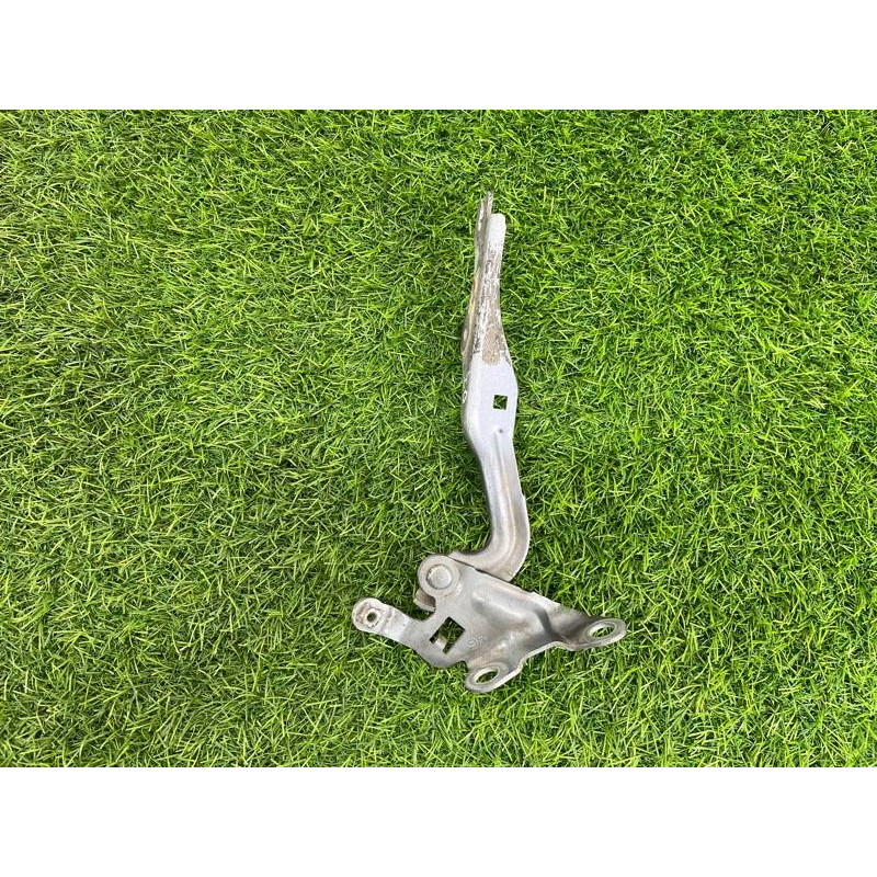 Петля капота (кузов и элементы) Mazda 6 GG 2004 2.0 RF5 GJ6A52410A