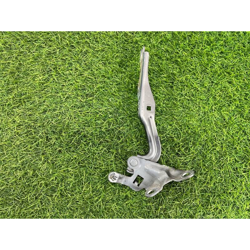 Петля капота (кузов и элементы) Mazda 6 GG 2007 2.0 RF7J GJ6A52410A