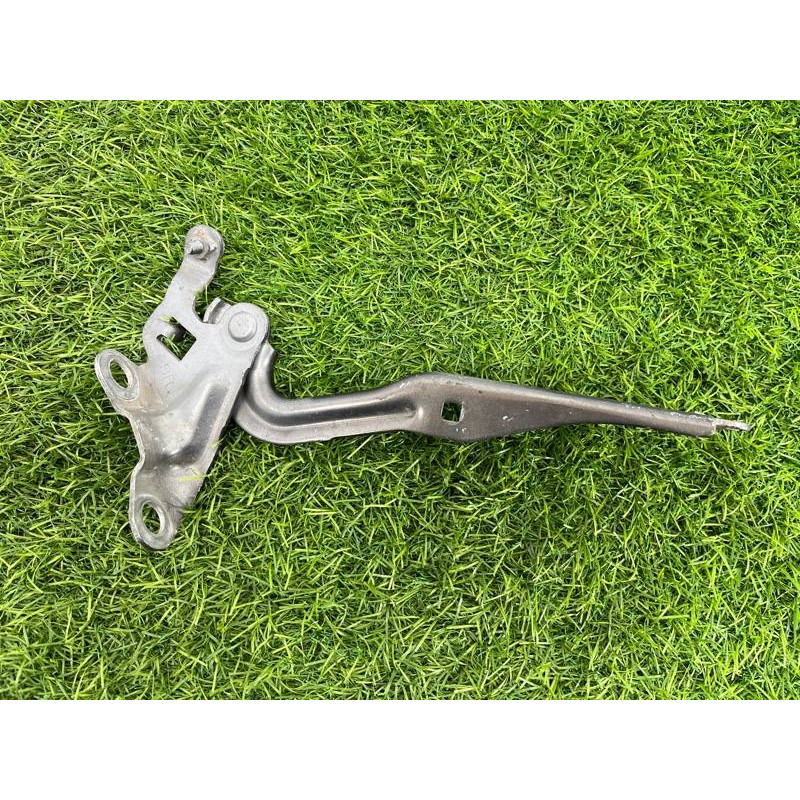 Петля капота (кузов и элементы) Mazda 6 GG 2007 2.0 RF7J GJ6A52410A