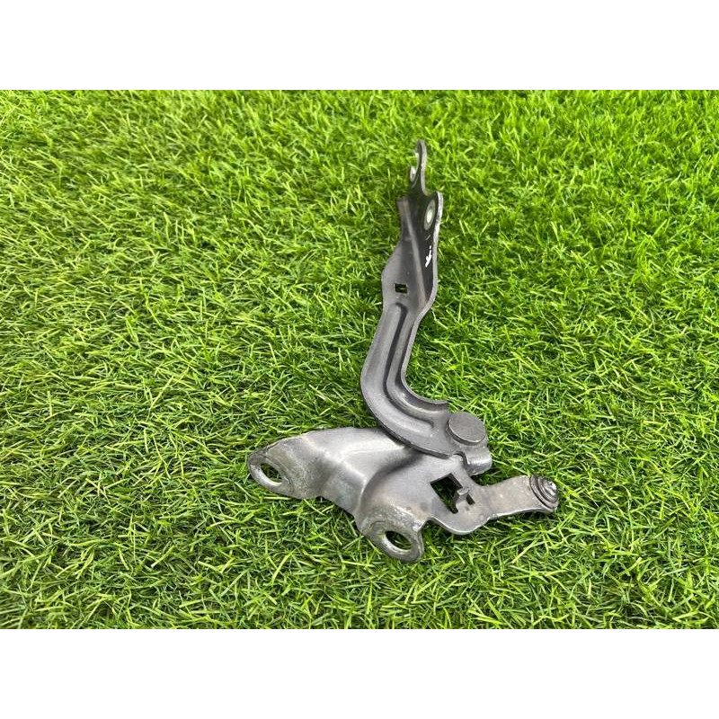 Петля капота (кузов и элементы) Mazda 6 GG 2007 2.0 RF7J GJ6A52410A