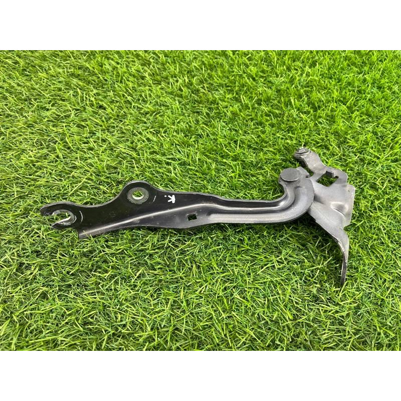 Петля капота (кузов и элементы) Mazda 6 GG 2007 2.0 RF7J GJ6A52410A