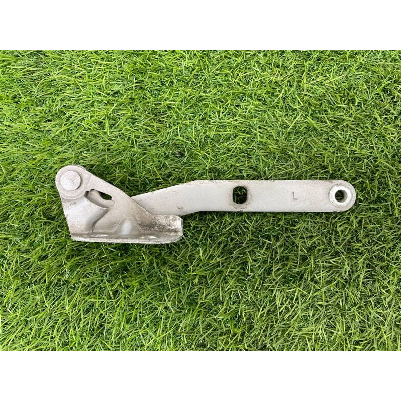 Петля капота (кузов и элементы) LAND ROVER FREELANDER L314 1999 1.8B BKB490030