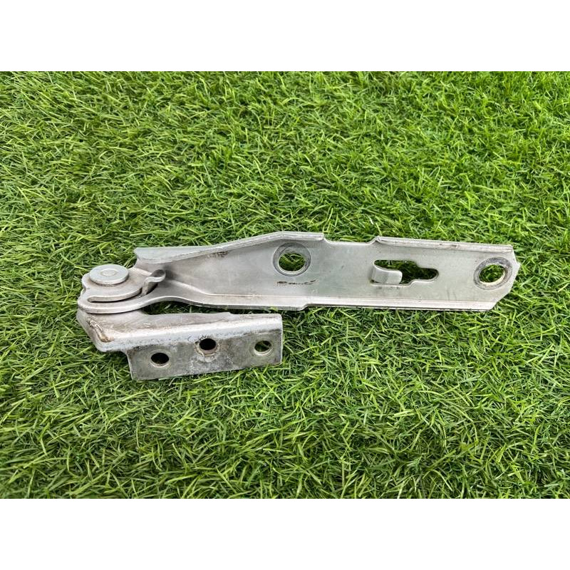 Петля капота (кузов и элементы) AUDI A4 B6 2003 2.0 ALT 8E0823301F