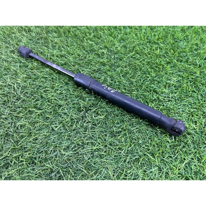 Амортизатор багажника (кузов и элементы) AUDI A4 B6 2003 1.8 BFB 4B5827552G