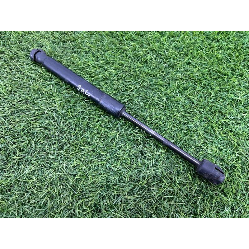 Амортизатор багажника (кузов и элементы) AUDI A4 B6 2003 1.8 BFB 4B5827552G