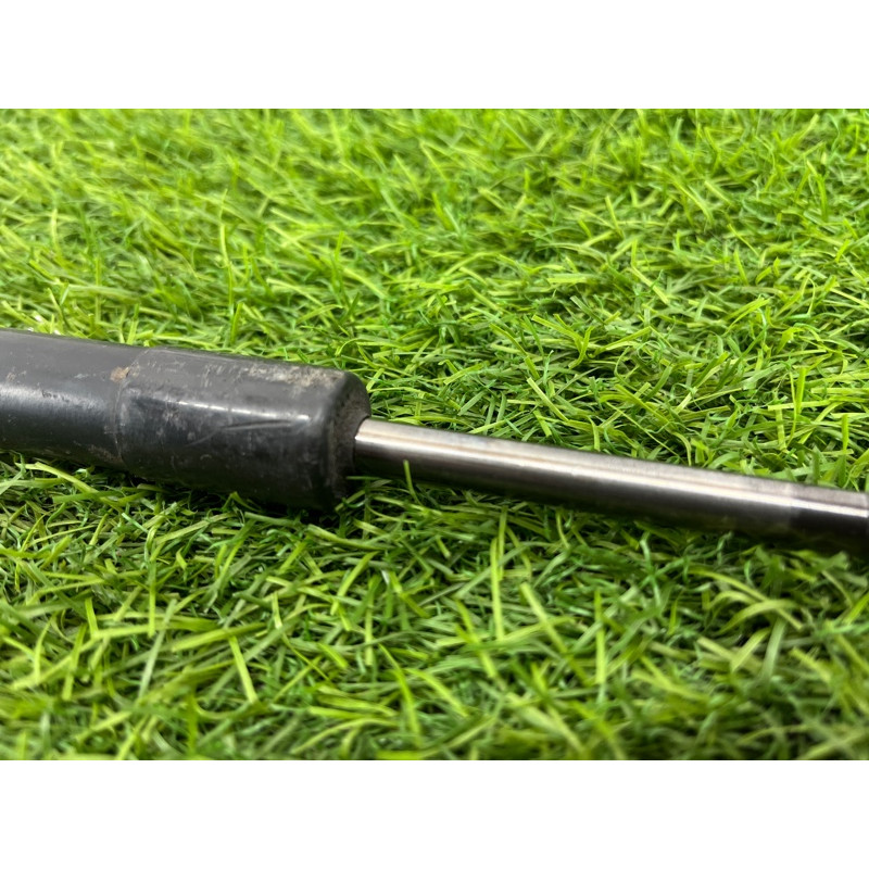 Амортизатор багажника (кузов и элементы) AUDI A4 B6 2003 1.8 BFB 4B5827552G