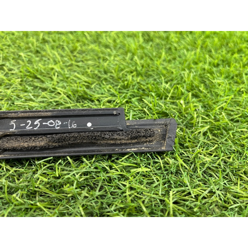 Молдинг стекла (кузов и элементы) Cadillac Xt5 1 2016 3.6 84175890