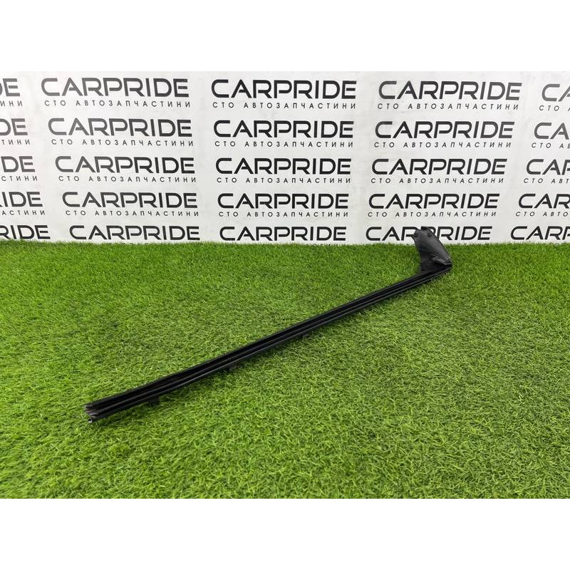 Внутрішній молдинг скла (зовнішні елементи кузова) BMW 3-series E92 2010 3.0 N54 51337119090