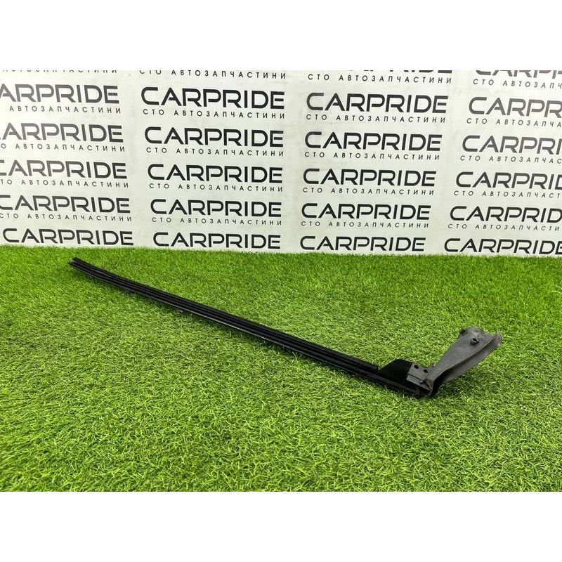 Внутрішній молдинг скла (зовнішні елементи кузова) BMW 3-series E92 2010 3.0 N54 51337119090