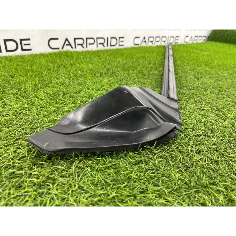 Внутрішній молдинг скла (зовнішні елементи кузова) BMW 3-series E92 2010 3.0 N54 51337119090