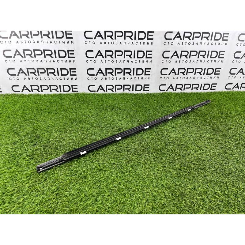 Молдинг стекла (кузов и элементы) Hyundai Sonata LF 2015 2.4 83220C1000