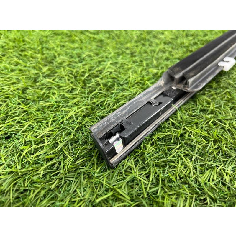 Молдинг стекла (кузов и элементы) Hyundai Sonata LF 2015 2.4 83220C1000