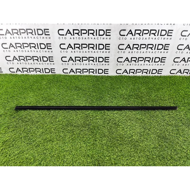 Молдинг скла (кузов і елементи) BMW 3-series E93 2010 3.0 N52 51337173552