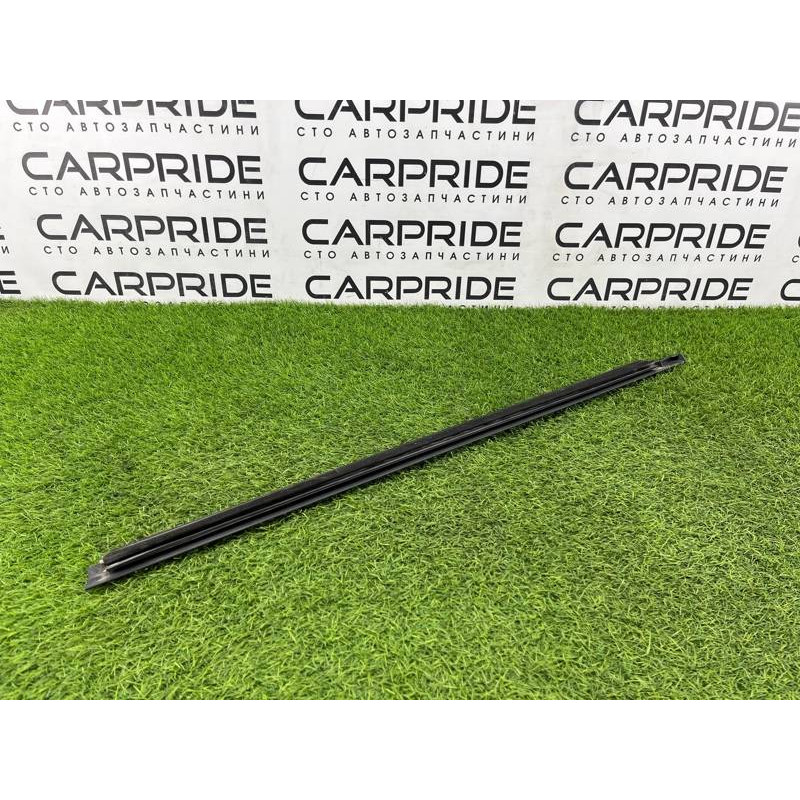 Молдинг стекла (кузов и элементы) LAND ROVER Range Rover P38 1996 4.6 Lucas ALR3146