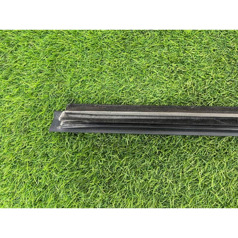 Молдинг стекла (кузов и элементы) LAND ROVER Range Rover P38 1996 4.6 Lucas ALR3146