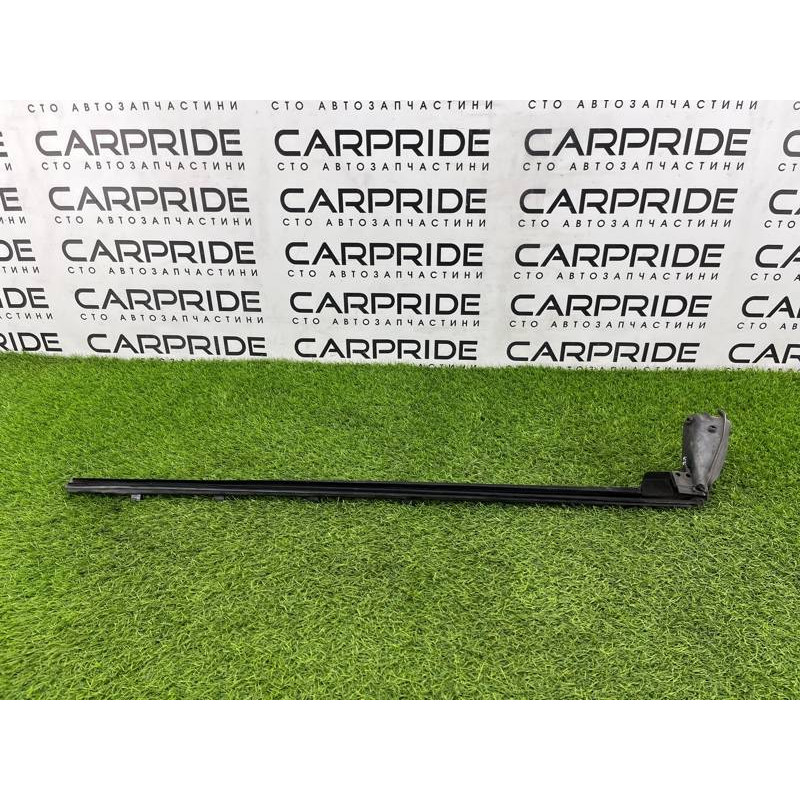 Внутрішній молдинг скла (зовнішні елементи кузова) BMW 3-series E93 2010 3.0 N52 51337187084