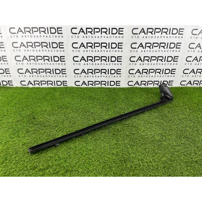 Внутрішній молдинг скла (зовнішні елементи кузова) BMW 3-series E93 2010 3.0 N52 51337187084