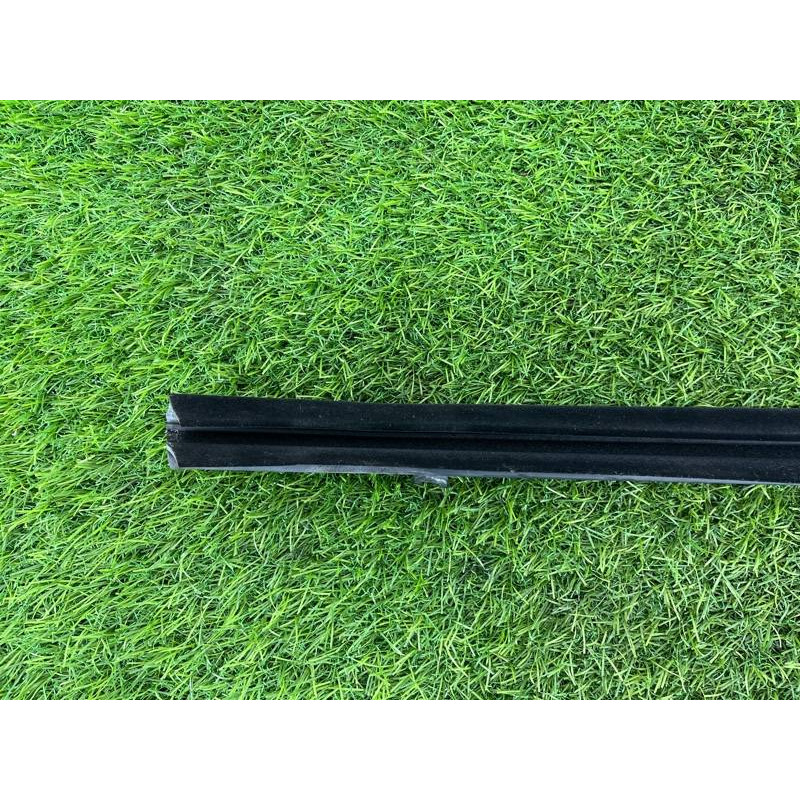 Внутрішній молдинг скла (зовнішні елементи кузова) BMW 3-series E93 2010 3.0 N52 51337187084