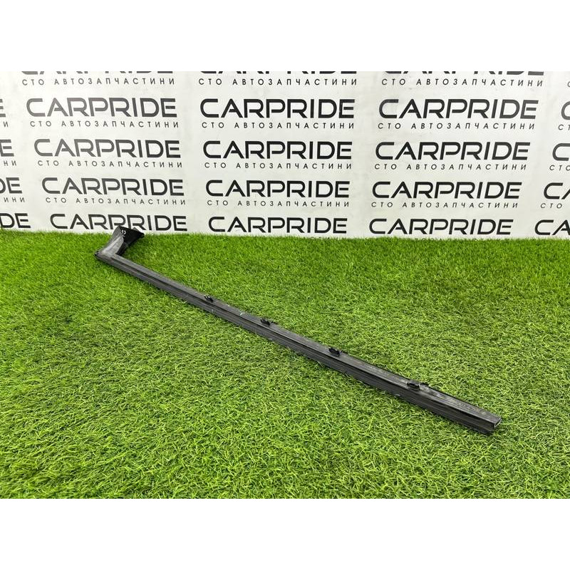 Внутрішній молдинг скла (зовнішні елементи кузова) BMW 3-series E93 2010 3.0 N52 51337187084