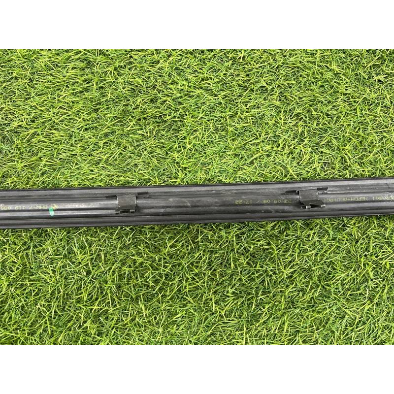 Внутрішній молдинг скла (зовнішні елементи кузова) BMW 3-series E93 2010 3.0 N52 51337187084