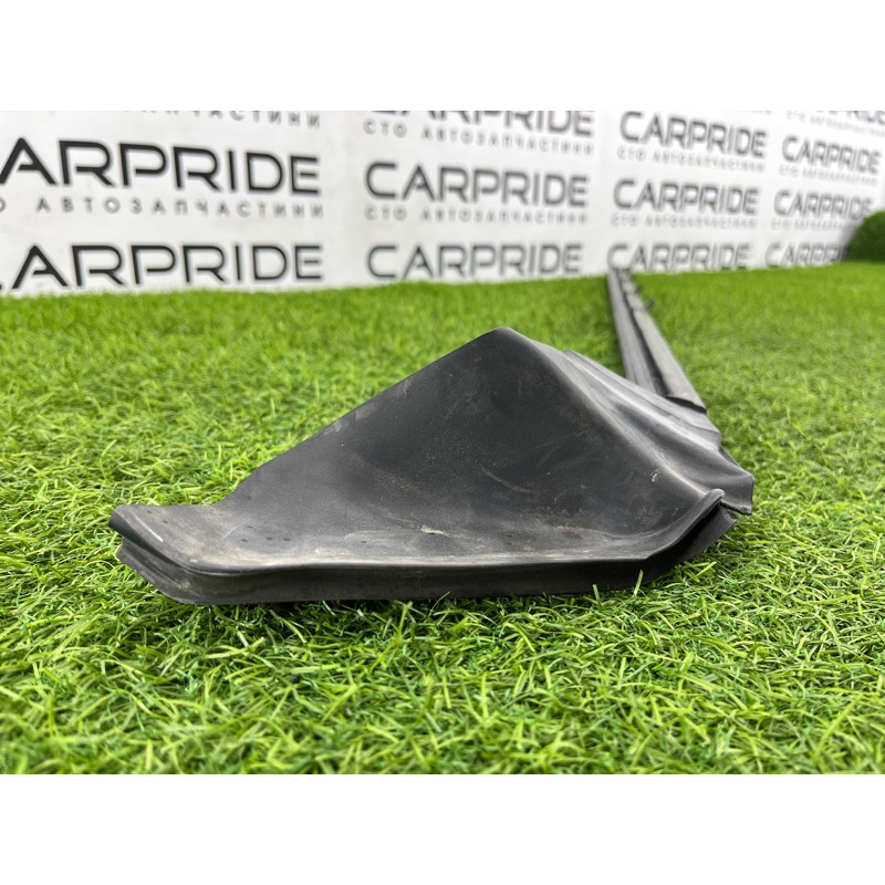 Внутрішній молдинг скла (зовнішні елементи кузова) BMW 3-series E93 2010 3.0 N52 51337187084