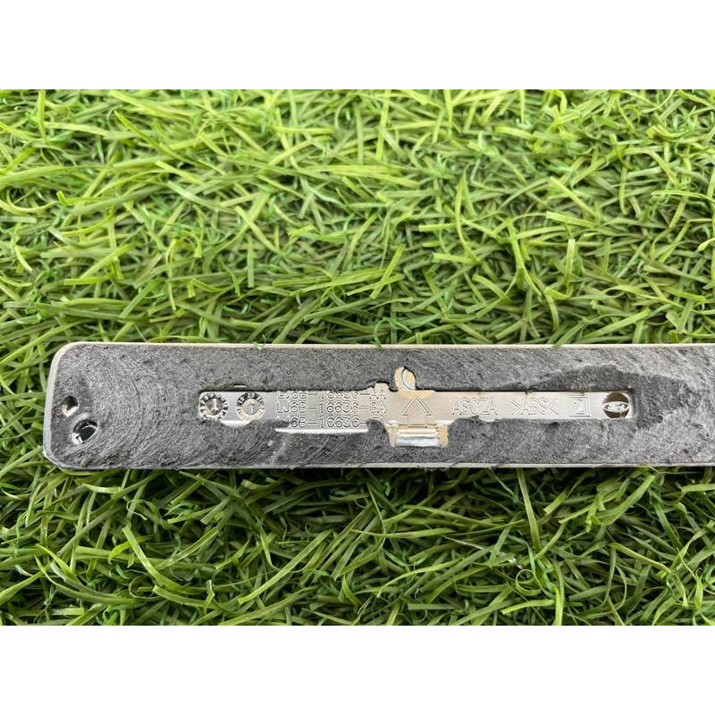 Эмблема (кузов и элементы) FORD ESCAPE MK4 2020 1.5 LJ6Z8213A