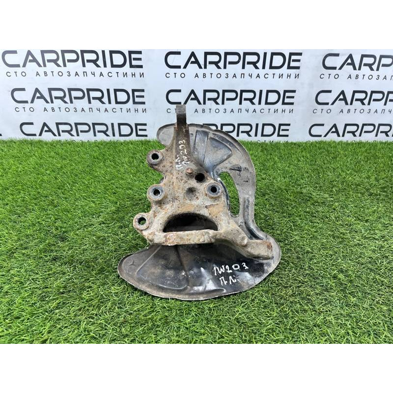 Поворотный кулак (подвеска) Mercedes-Benz C-class W203 1.8 M111.951 A2043320101