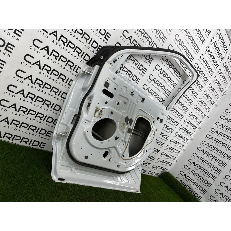 Дверь голая (наружные элементы кузова) Ford Explorer MK5 2017 3.7 JB5Z7820124B