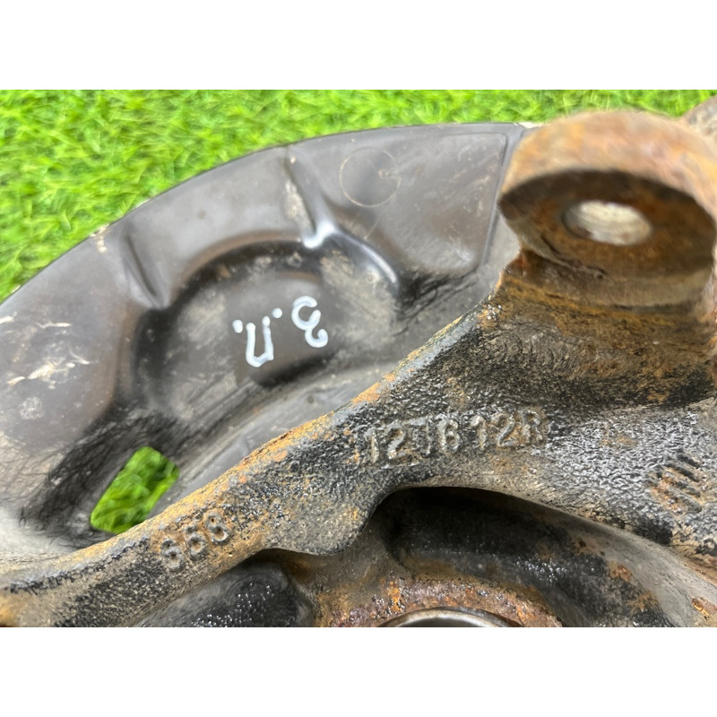 Цапфа подвески (подвеска) BMW 3-series F30 2013 N47D20 33326792522