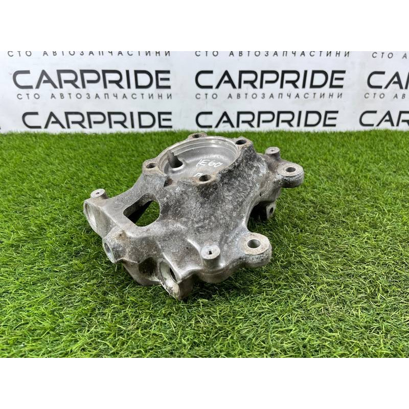 Поворотный кулак (подвеска) BMW 5-series E60 2004 M54B22 31216760953