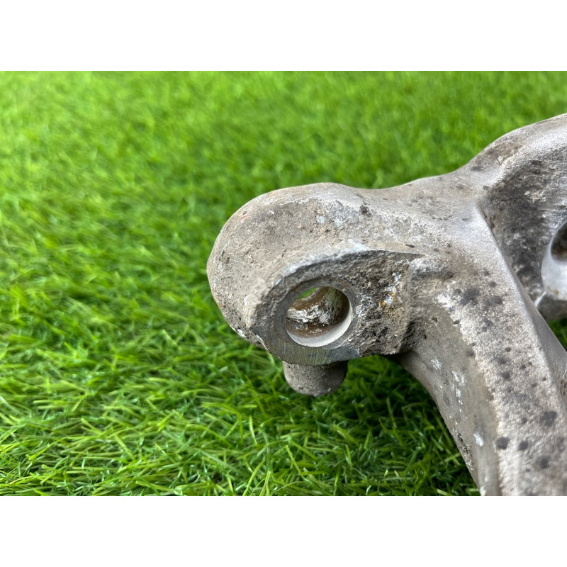 Поворотный кулак (подвеска) BMW 5-series E60 2004 M54B22 31216760953