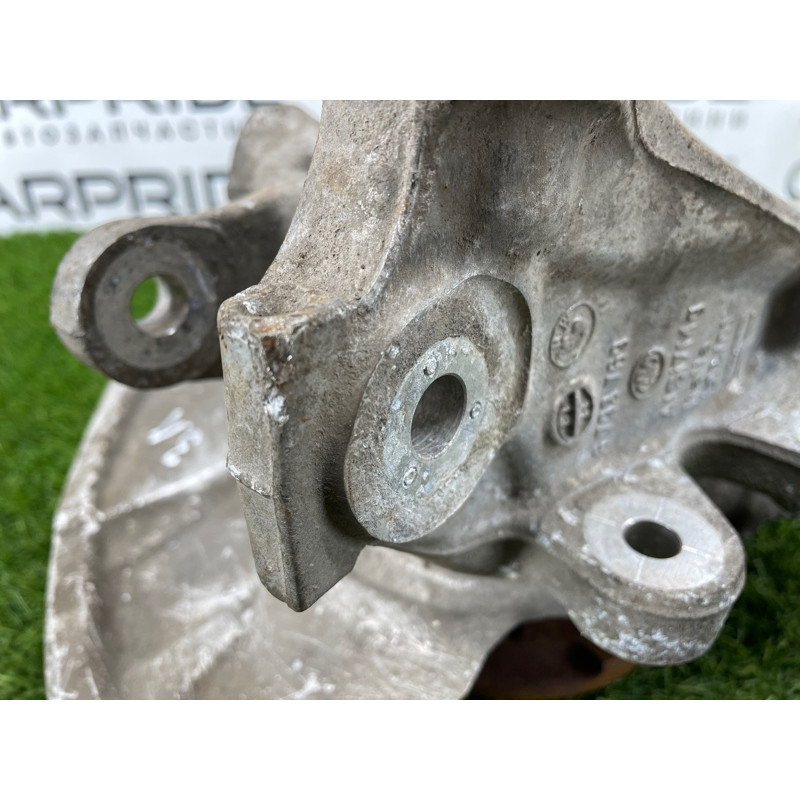 Цапфа підвіски (підвіска) BMW 5-series F10 2013 N47D20 33326793769