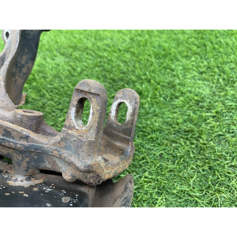 Цапфа подвески (подвеска) AUDI A4 B6 2003 1.8 BFB 8E0505431Q