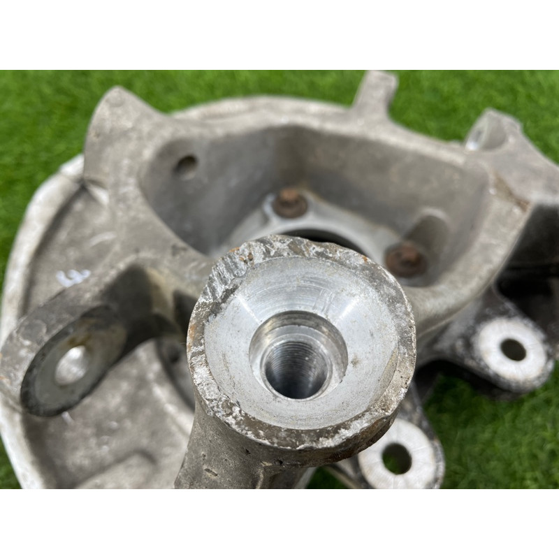 Цапфа подвески (подвеска) BMW 5-series F10 2013 N63B44 33326793769