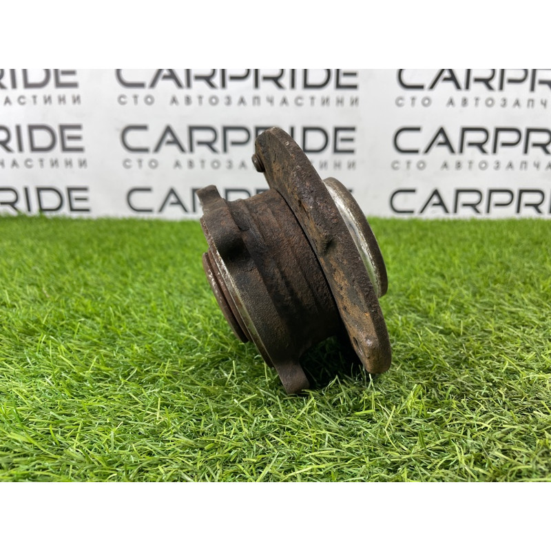 Ступица (подвеска) BMW 5-series E60 M54b30 31226765601