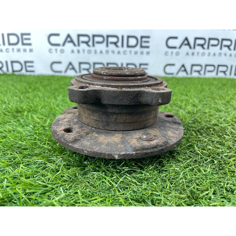 Ступица (подвеска) BMW 5-series E60 M54b30 31226765601